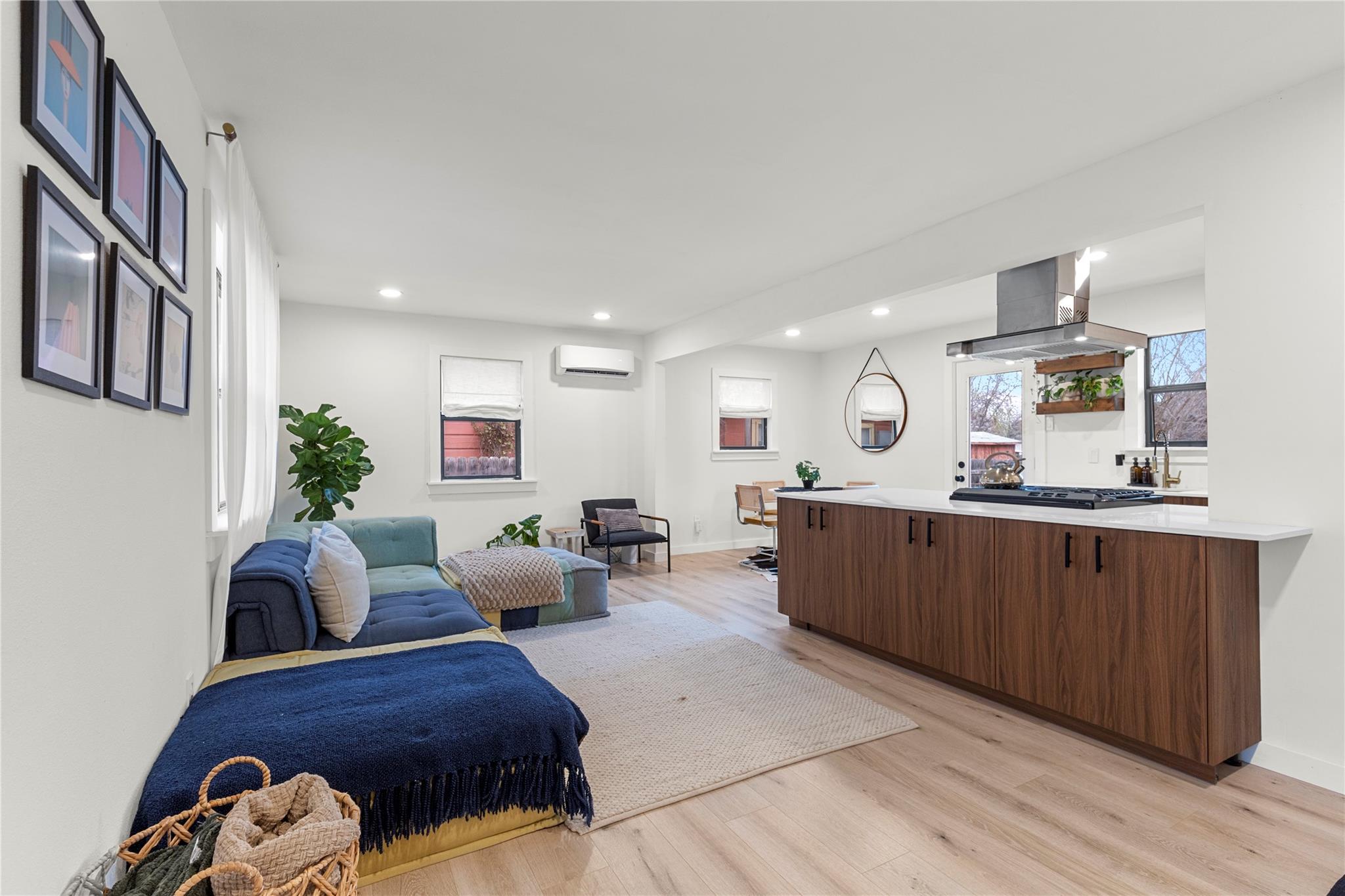 1111 Ebert Ave, Austin, TX 78721