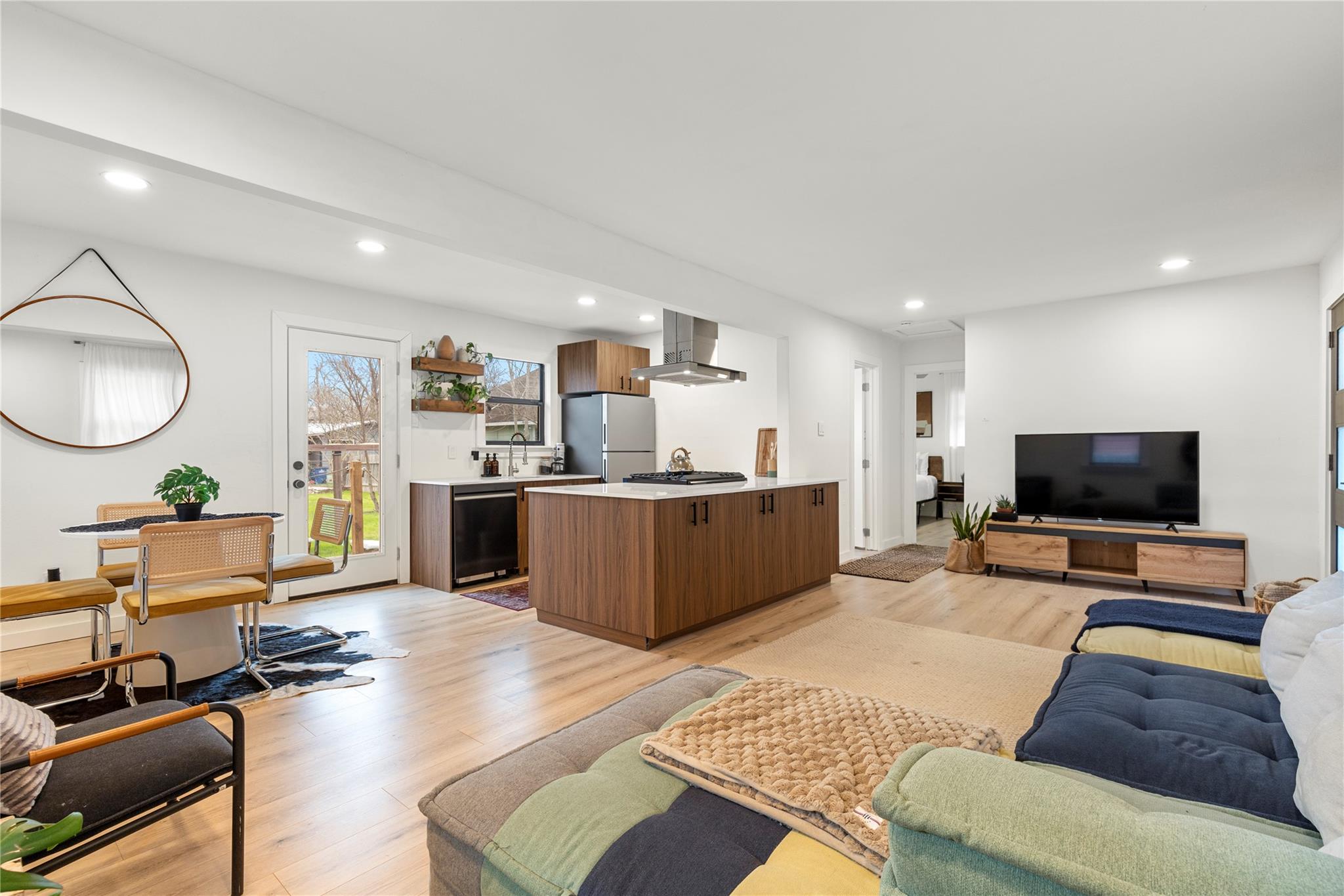 1111 Ebert Ave, Austin, TX 78721