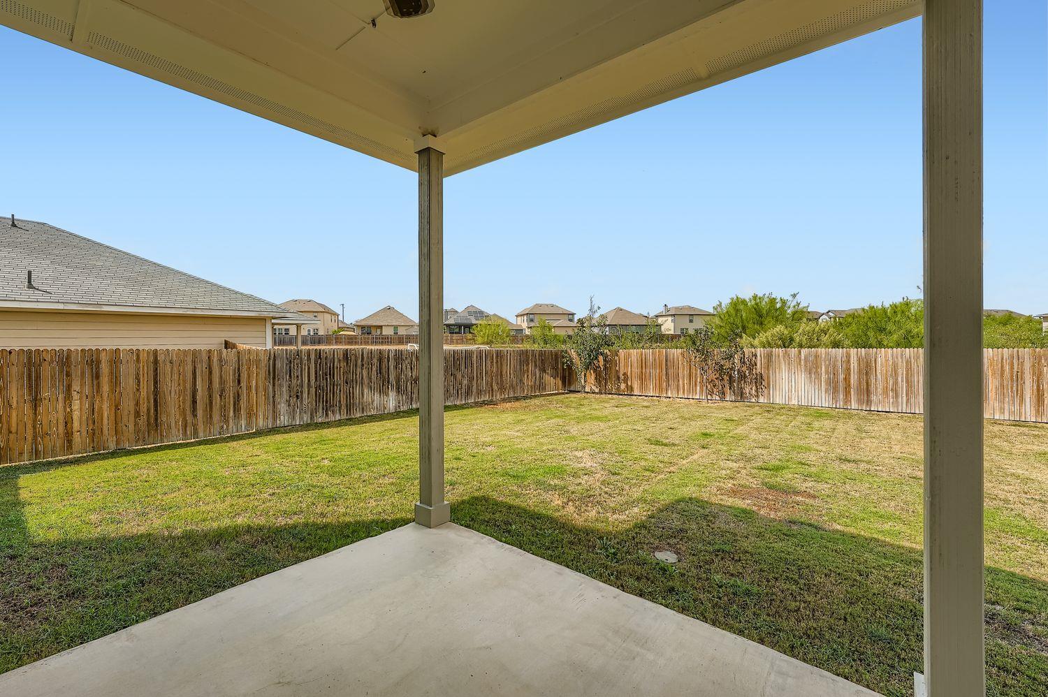 318 Schuylerville Dr, Elgin, TX 78621