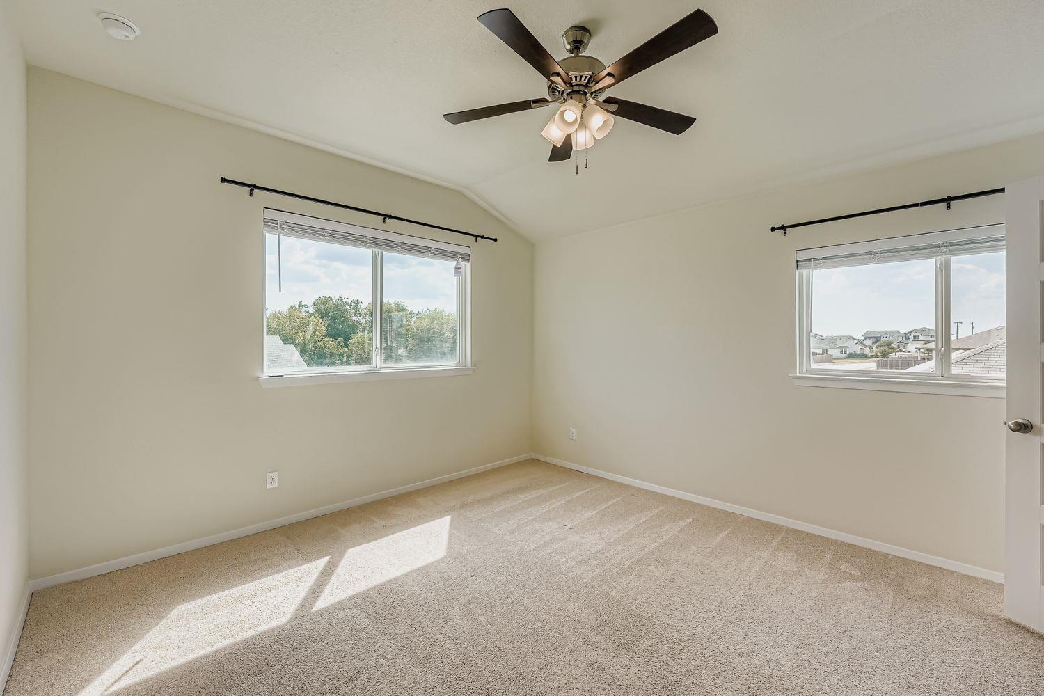 318 Schuylerville Dr, Elgin, TX 78621