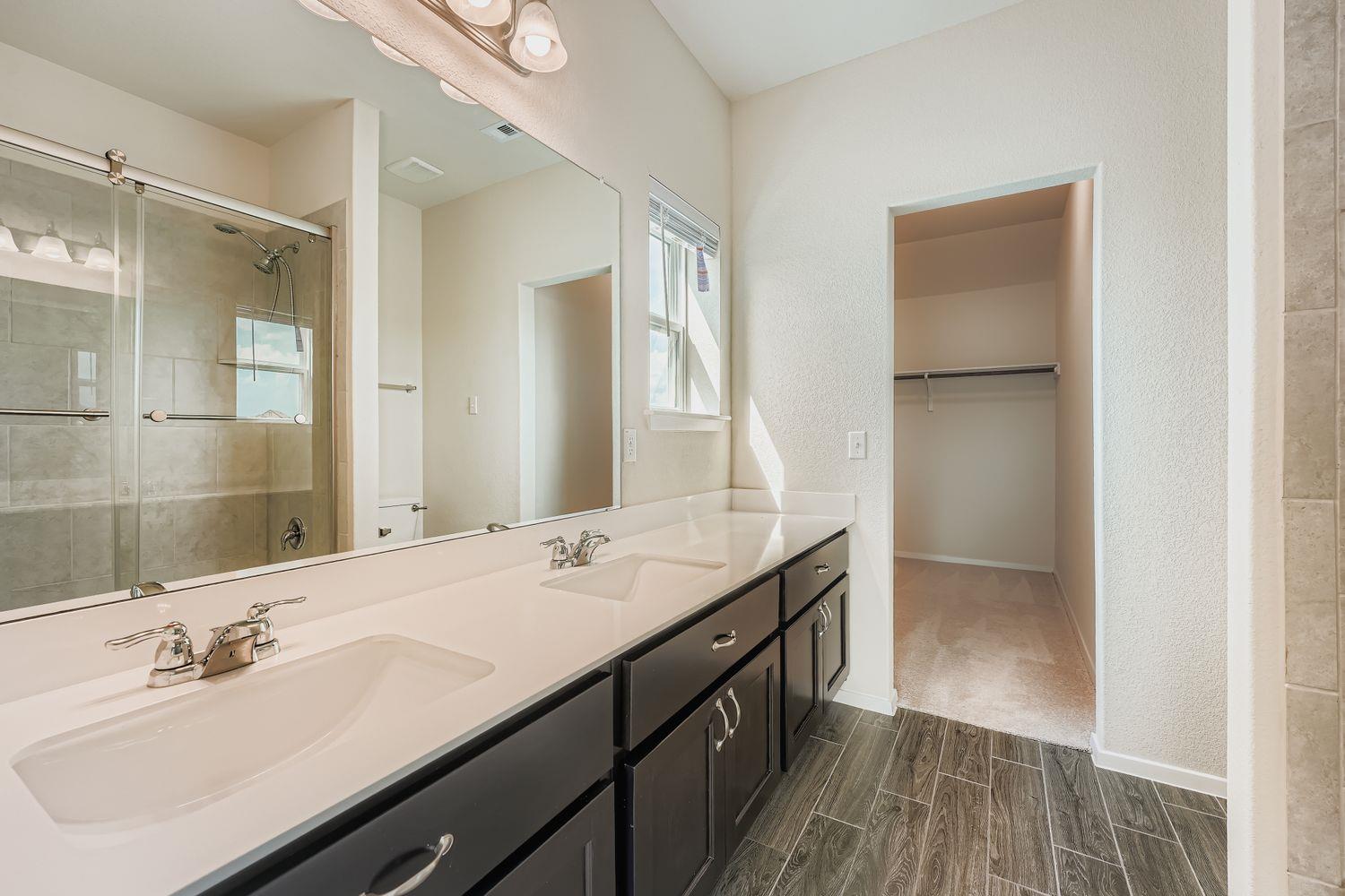 318 Schuylerville Dr, Elgin, TX 78621