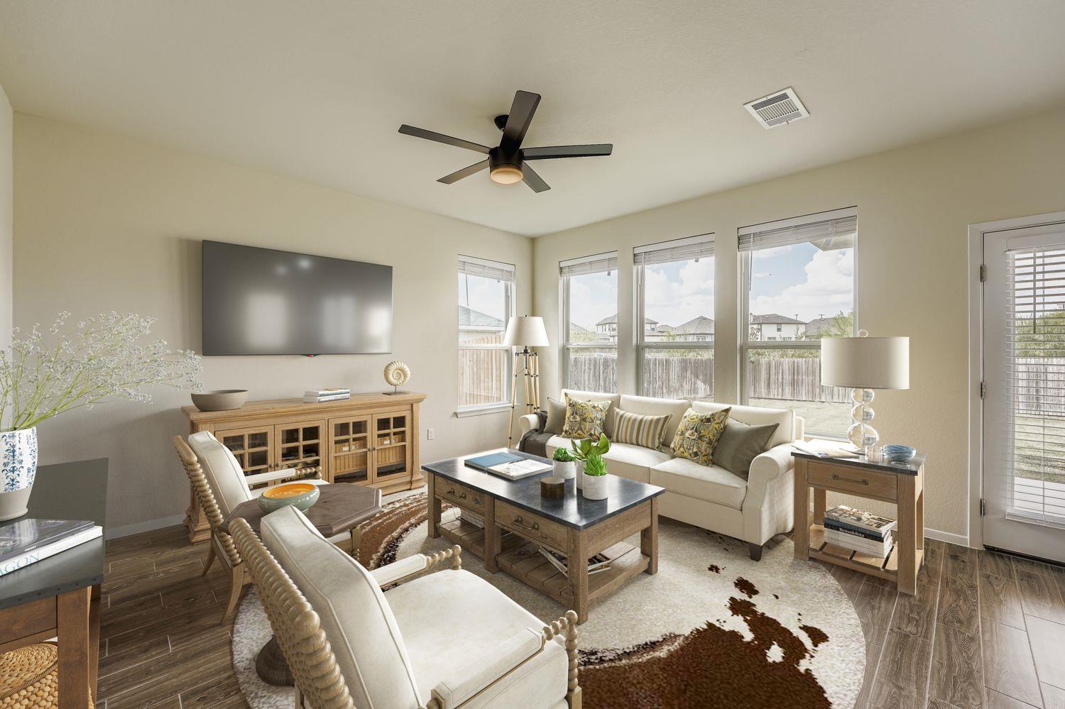 318 Schuylerville Dr, Elgin, TX 78621