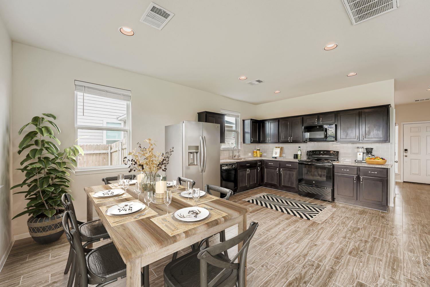 318 Schuylerville Dr, Elgin, TX 78621