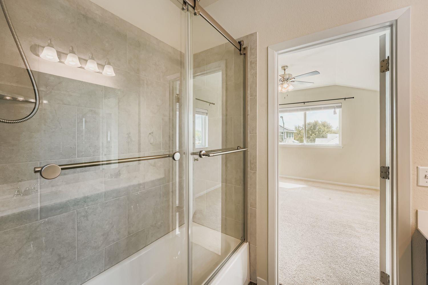 318 Schuylerville Dr, Elgin, TX 78621