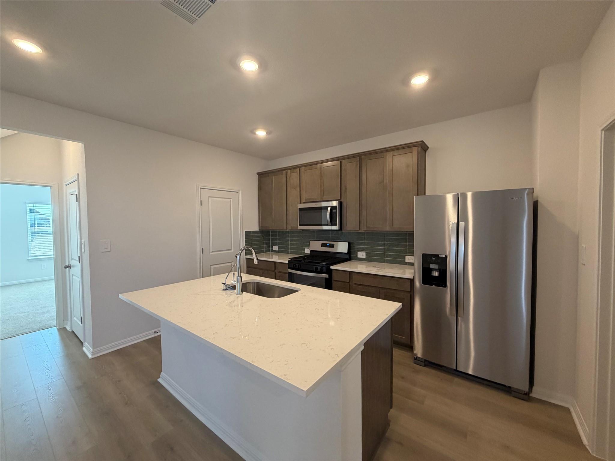 109 Rock Daisy Trl, Hutto, TX 78634