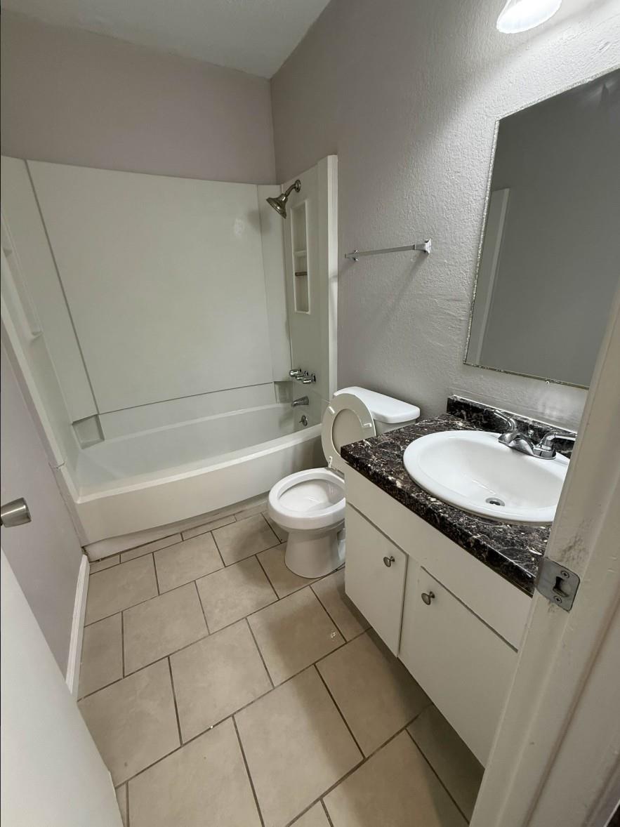 6815 Blue Dawn Trl # B, Austin, TX 78744