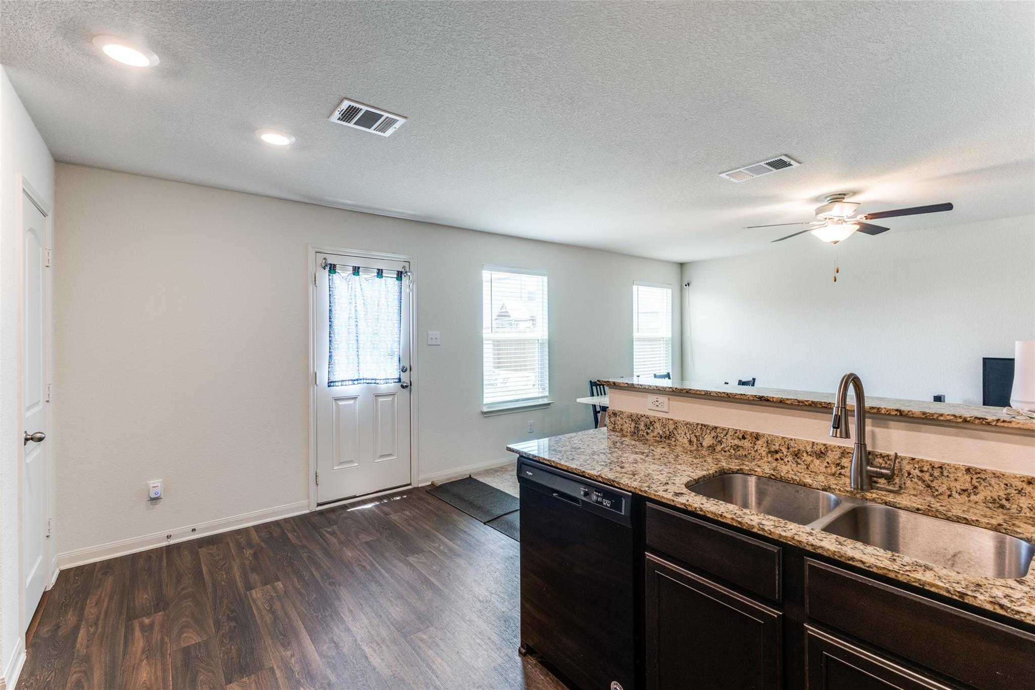 773 Yearwood Ln, Jarrell, TX 76537