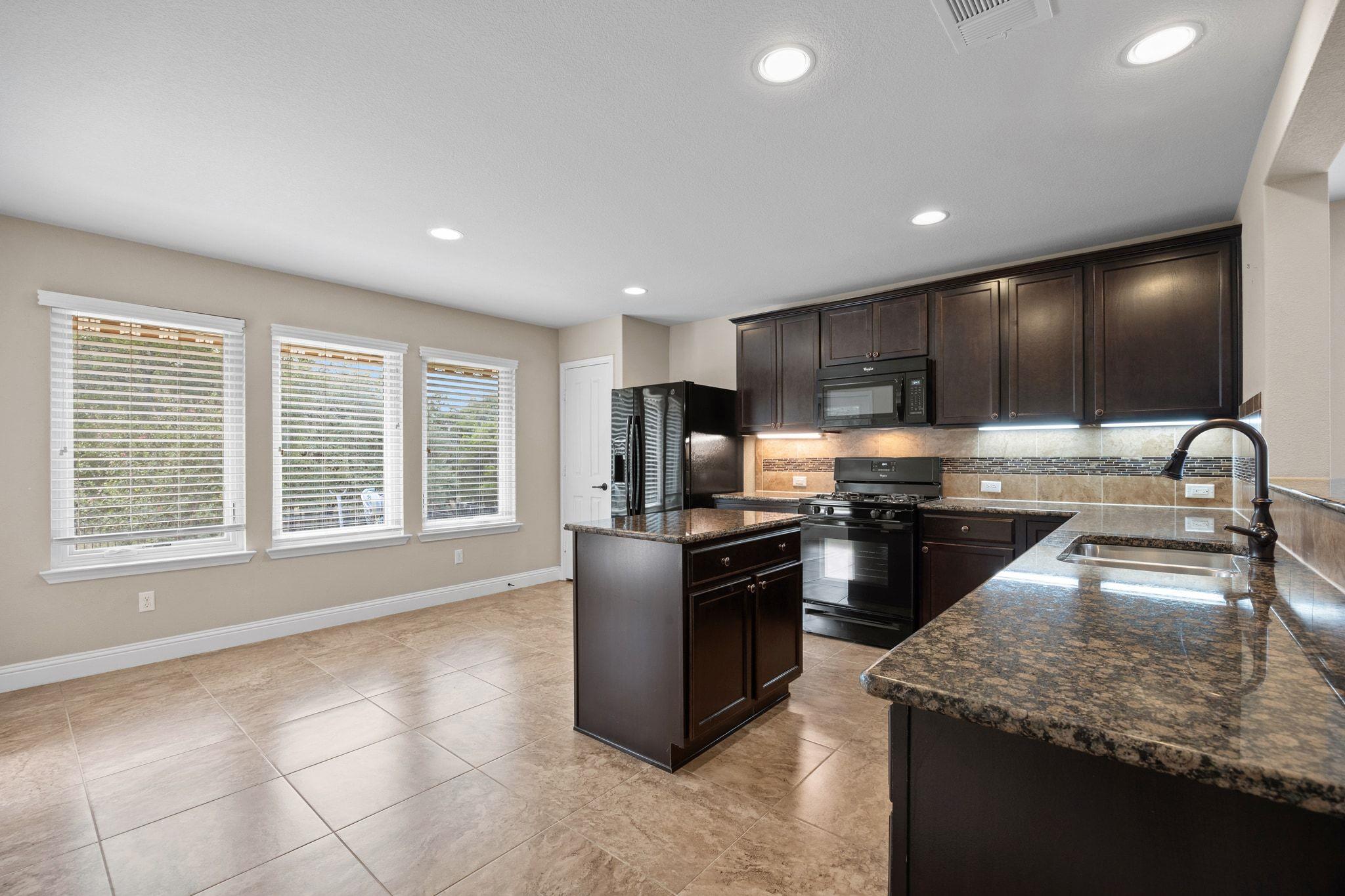 309 Kickapoo Creek Ln, Georgetown, TX 78633