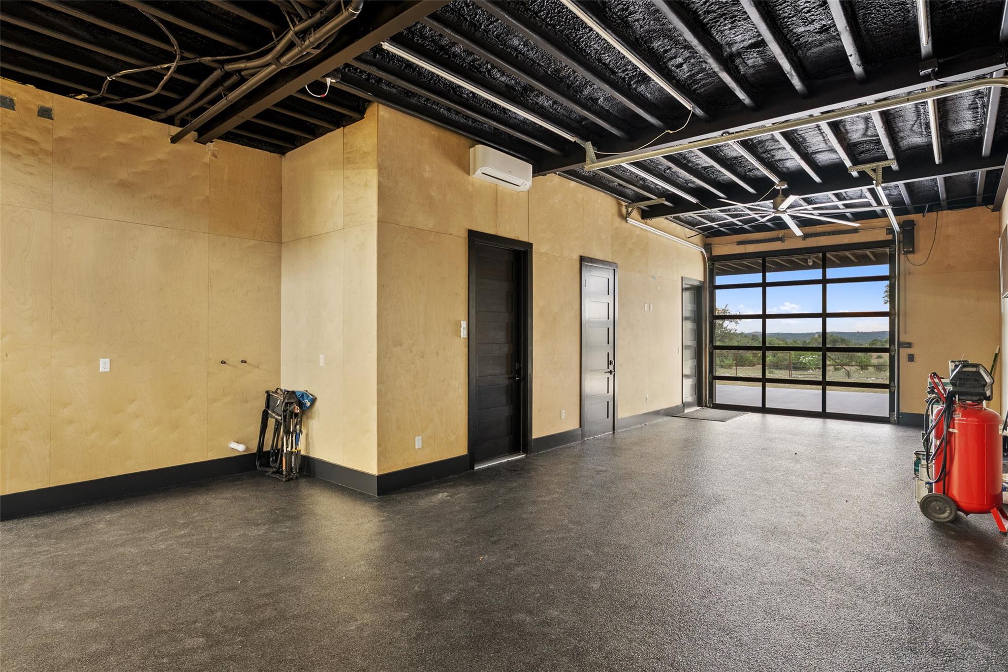 561 Broken Bit Trl, Dripping Springs, TX 78620