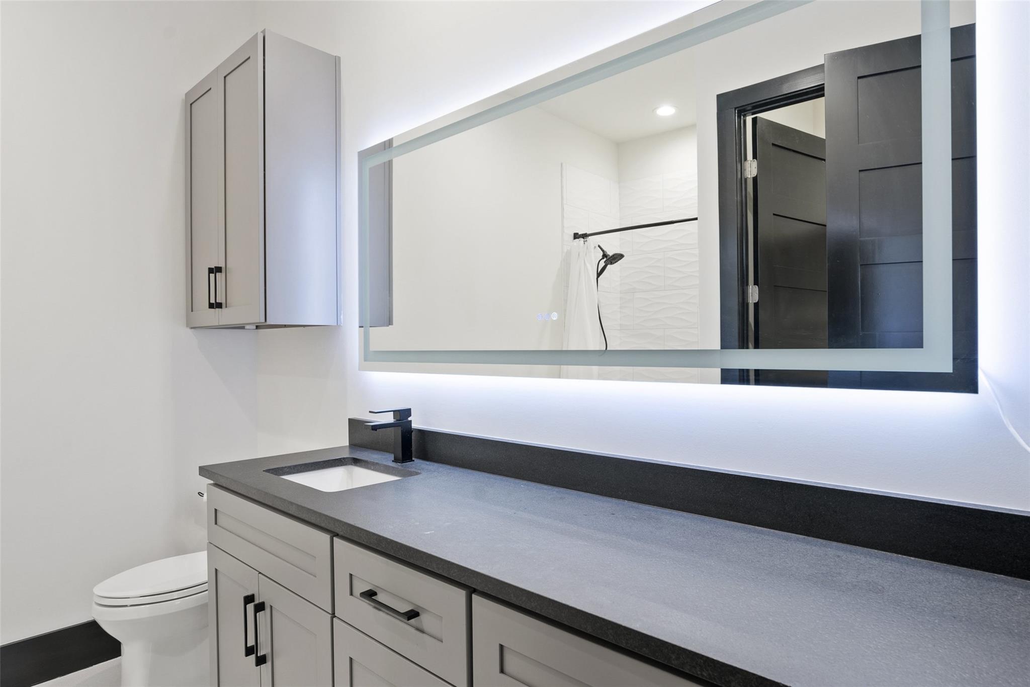 561 Broken Bit Trl, Dripping Springs, TX 78620