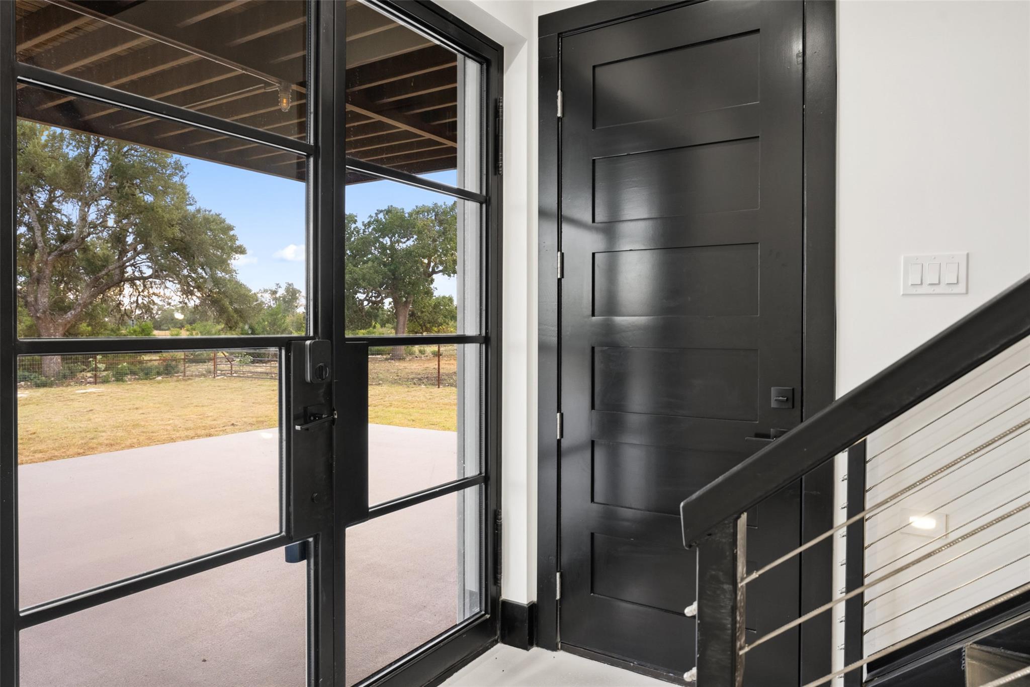 561 Broken Bit Trl, Dripping Springs, TX 78620