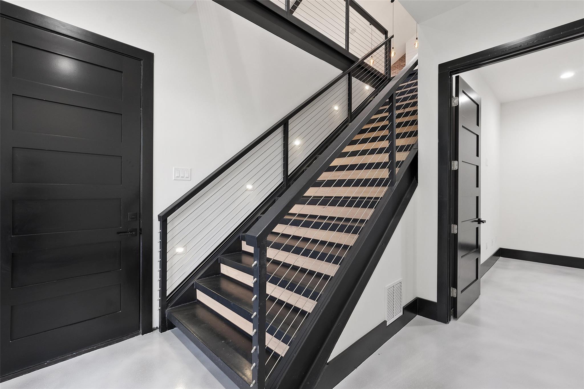 561 Broken Bit Trl, Dripping Springs, TX 78620