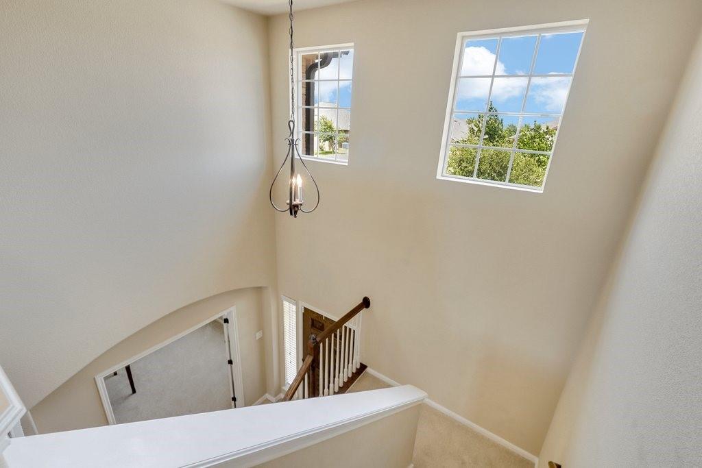 119 Colthorpe Ln, Hutto, TX 78634