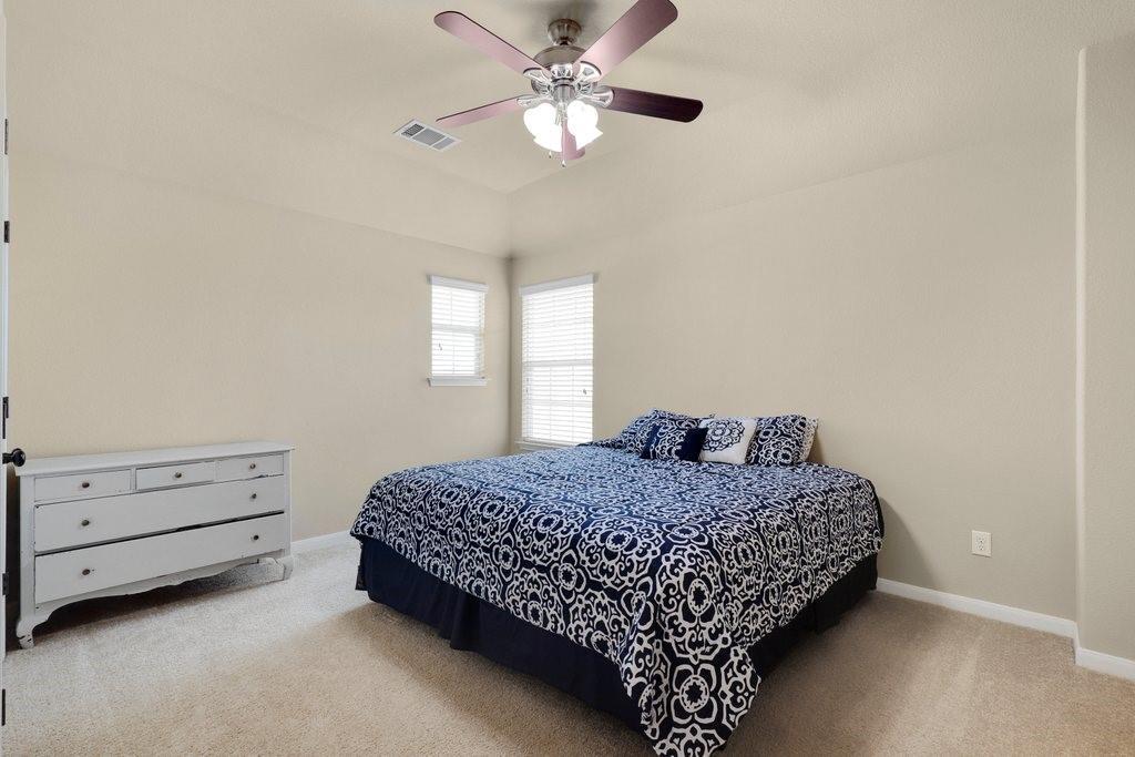 119 Colthorpe Ln, Hutto, TX 78634