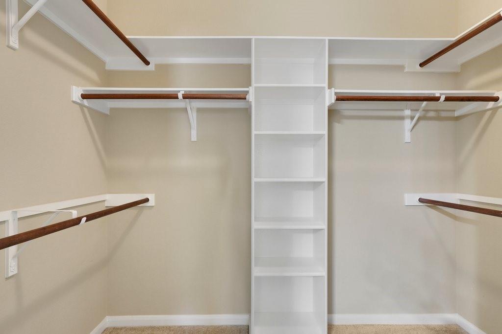 119 Colthorpe Ln, Hutto, TX 78634