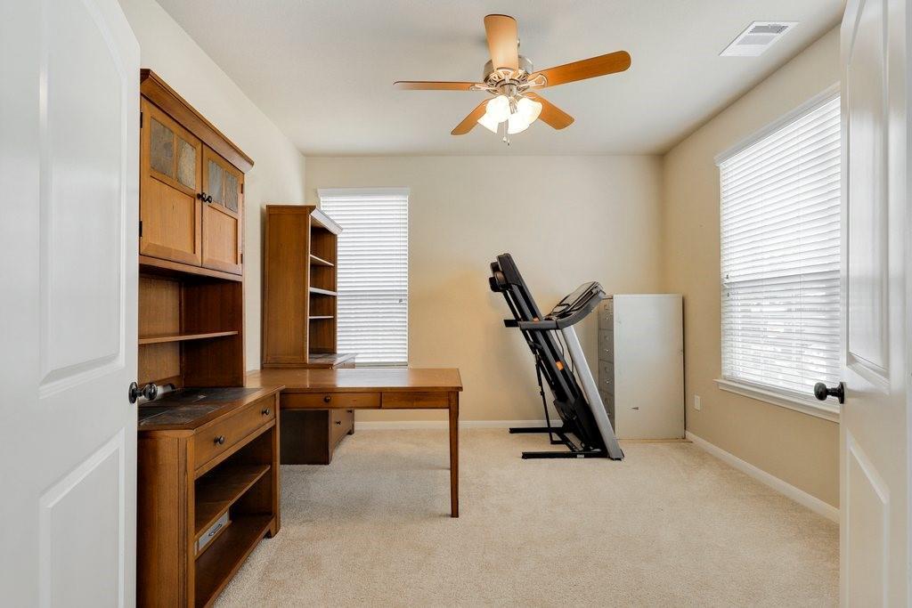 119 Colthorpe Ln, Hutto, TX 78634