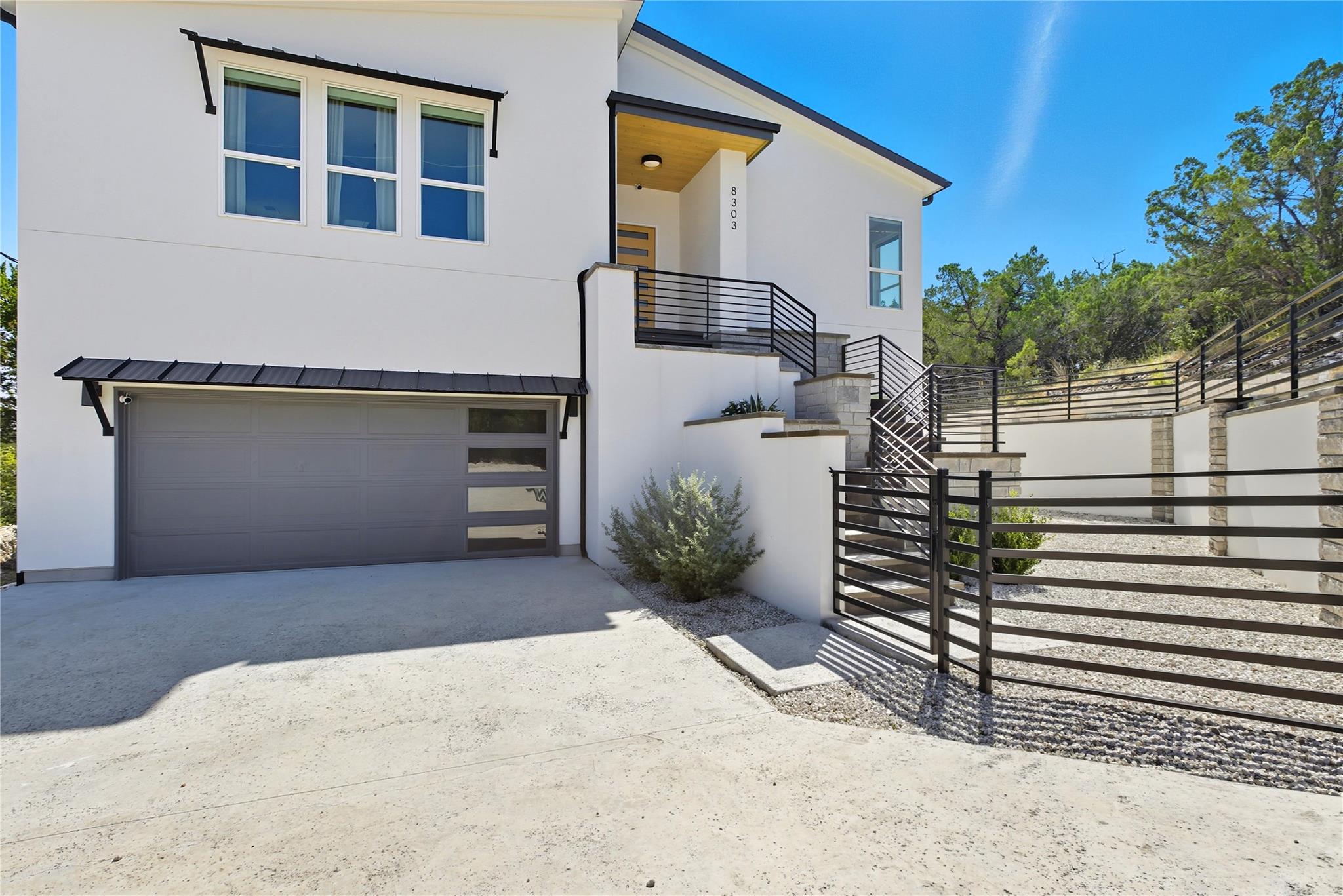 8303 Tombstone Cv, Lago Vista, TX 78645