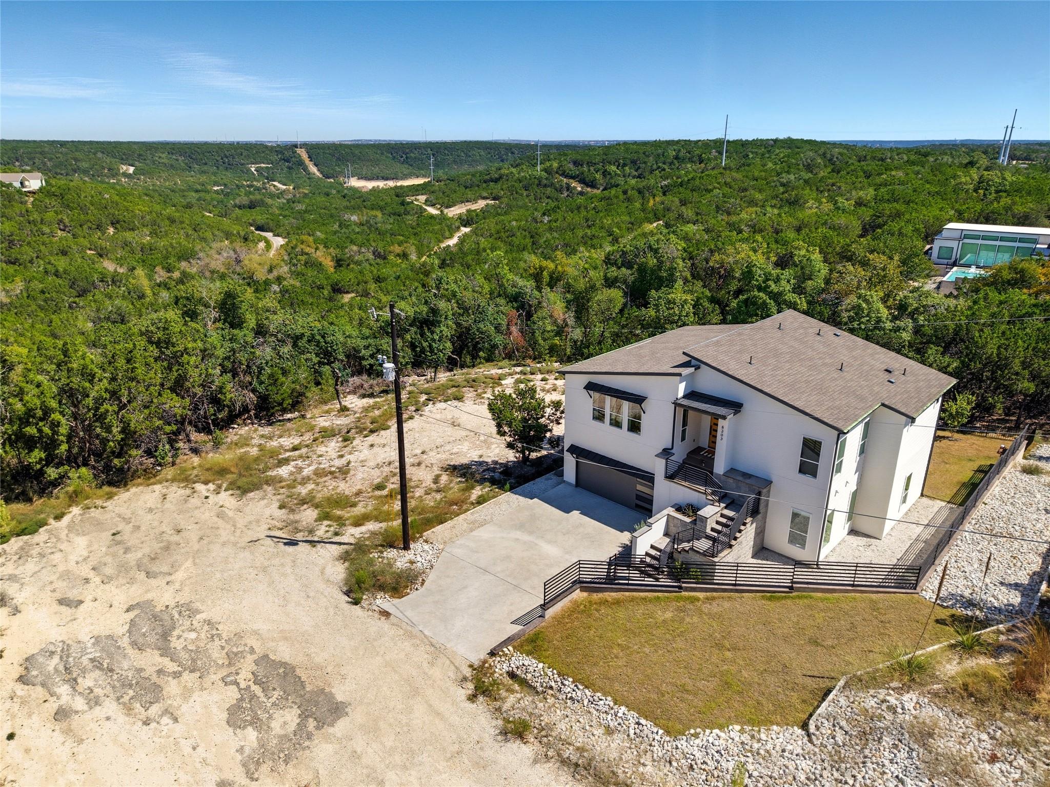 8303 Tombstone Cv, Lago Vista, TX 78645