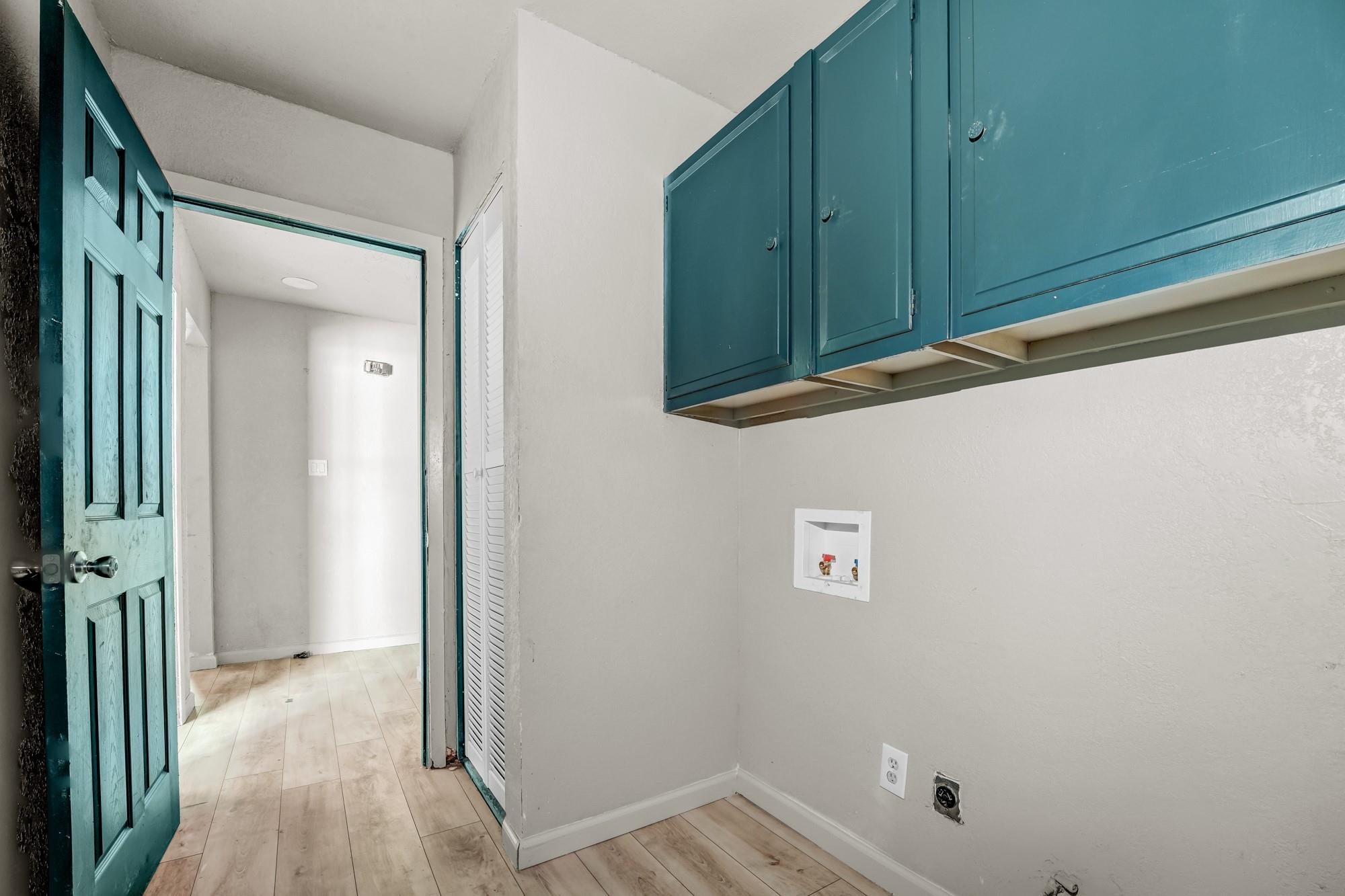 3110 Val Dr, Austin, TX 78723