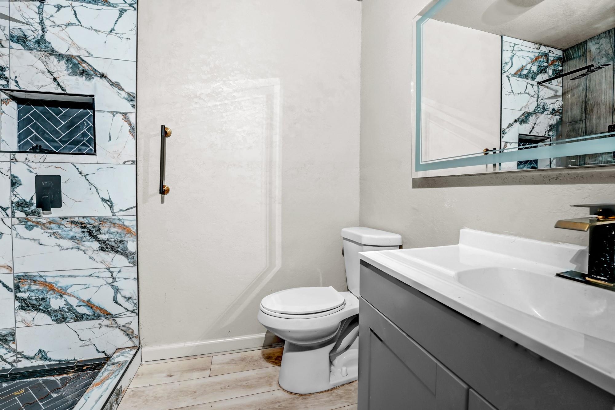 3110 Val Dr, Austin, TX 78723