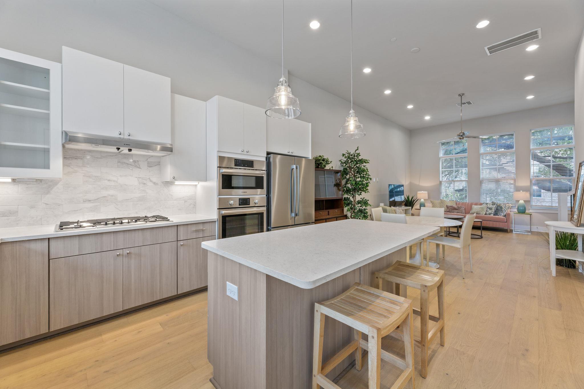 1301 Town Creek Dr # 2, Austin, TX 78741