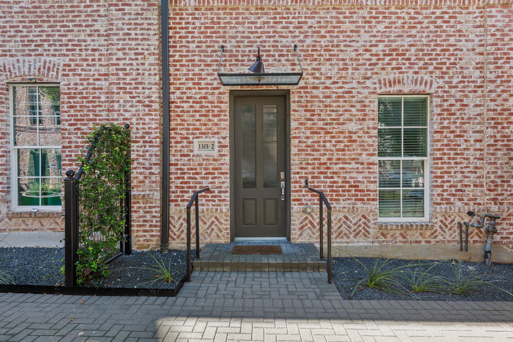 1301 Town Creek Dr # 2, Austin, TX 78741