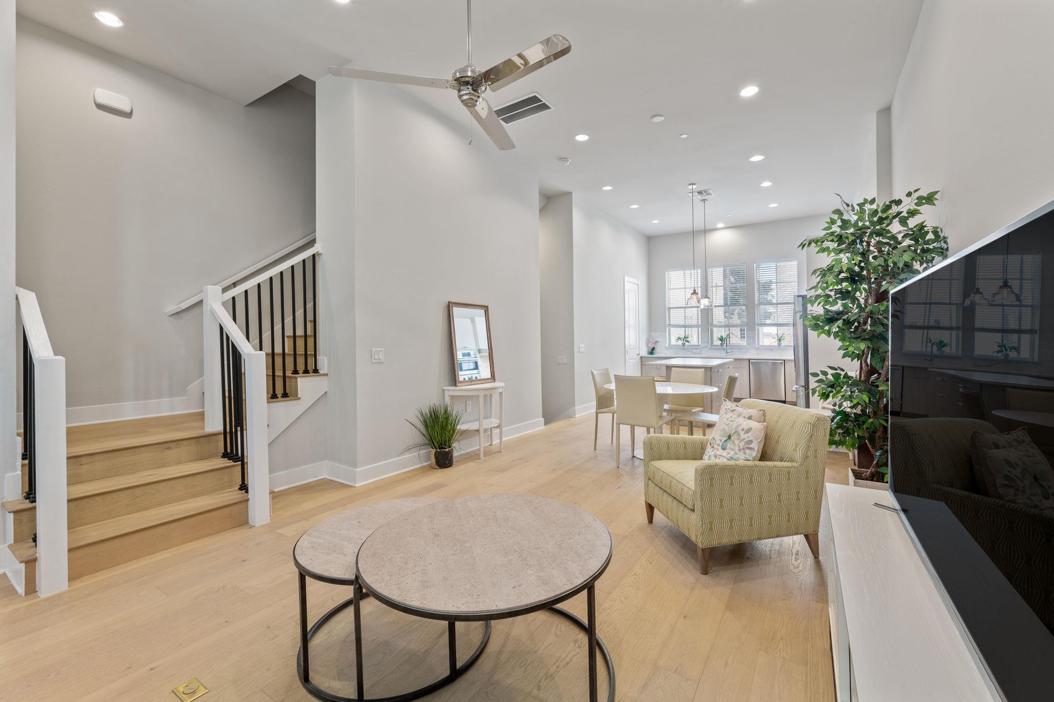 1301 Town Creek Dr # 2, Austin, TX 78741