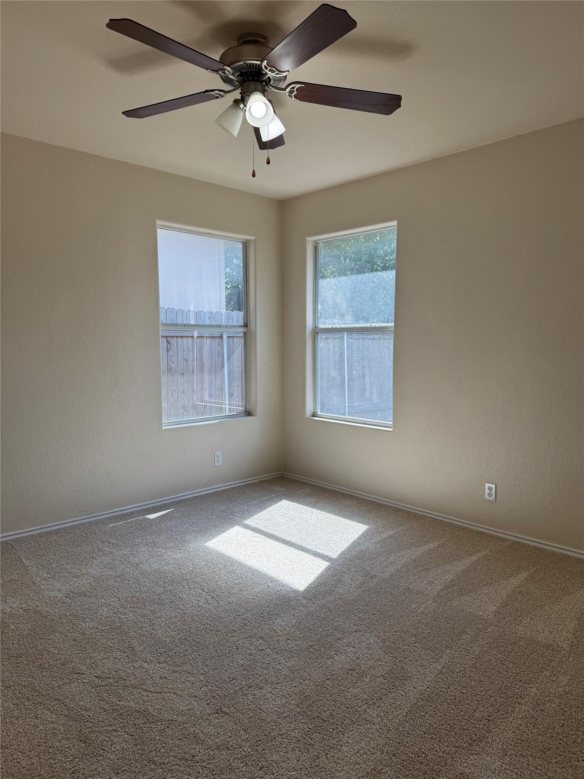 400 Blue Shale Dr, Jarrell, TX 76537