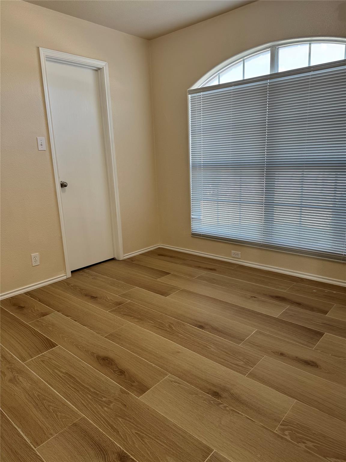 400 Blue Shale Dr, Jarrell, TX 76537