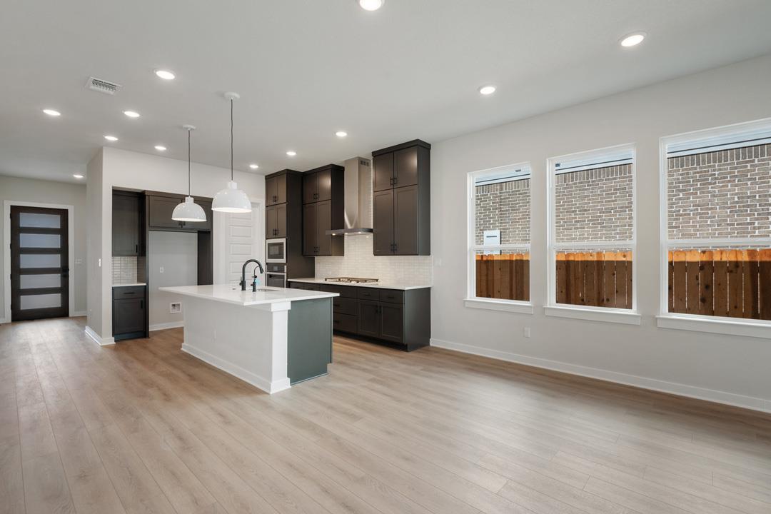 1023 North Roger Hanks Parkway, Dripping Springs, TX 78620