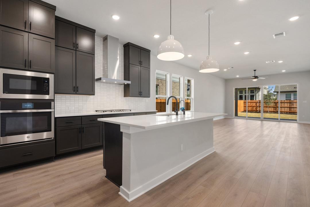 1023 North Roger Hanks Parkway, Dripping Springs, TX 78620