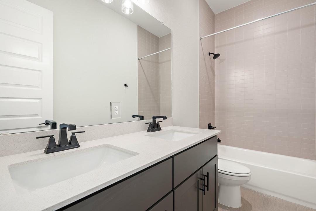 1023 North Roger Hanks Parkway, Dripping Springs, TX 78620