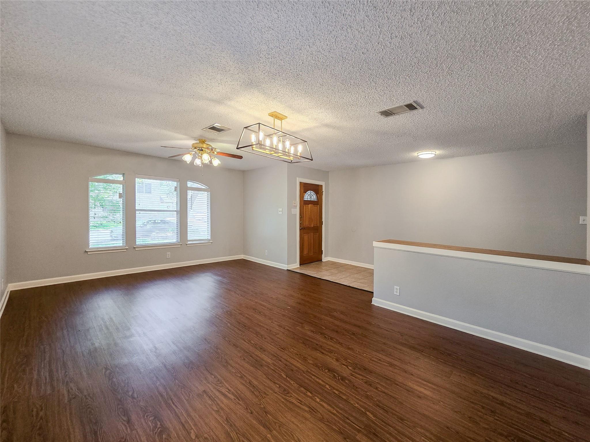 1318 Chalk Ln, Cedar Park, TX 78613