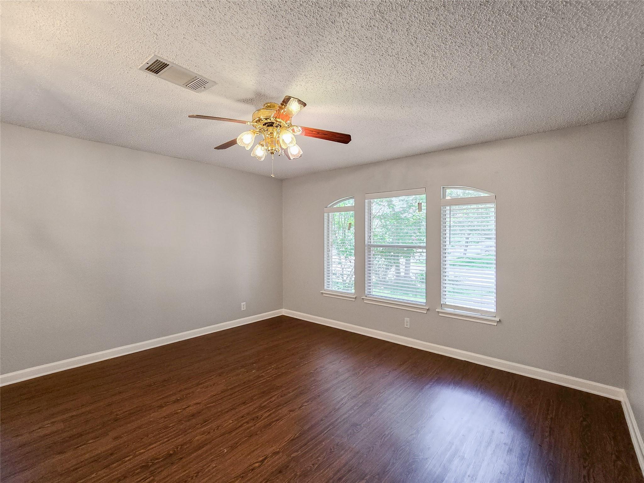 1318 Chalk Ln, Cedar Park, TX 78613