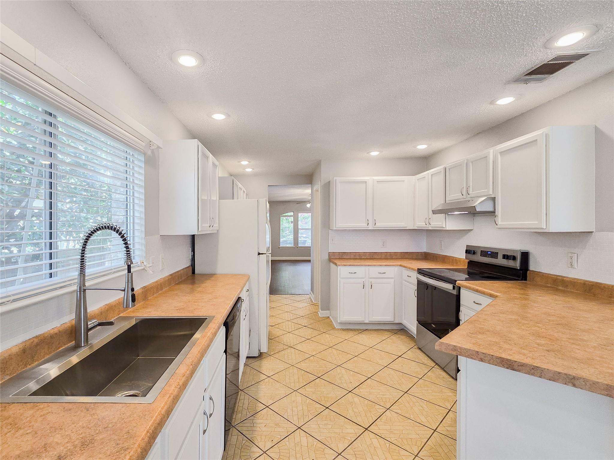 1318 Chalk Ln, Cedar Park, TX 78613