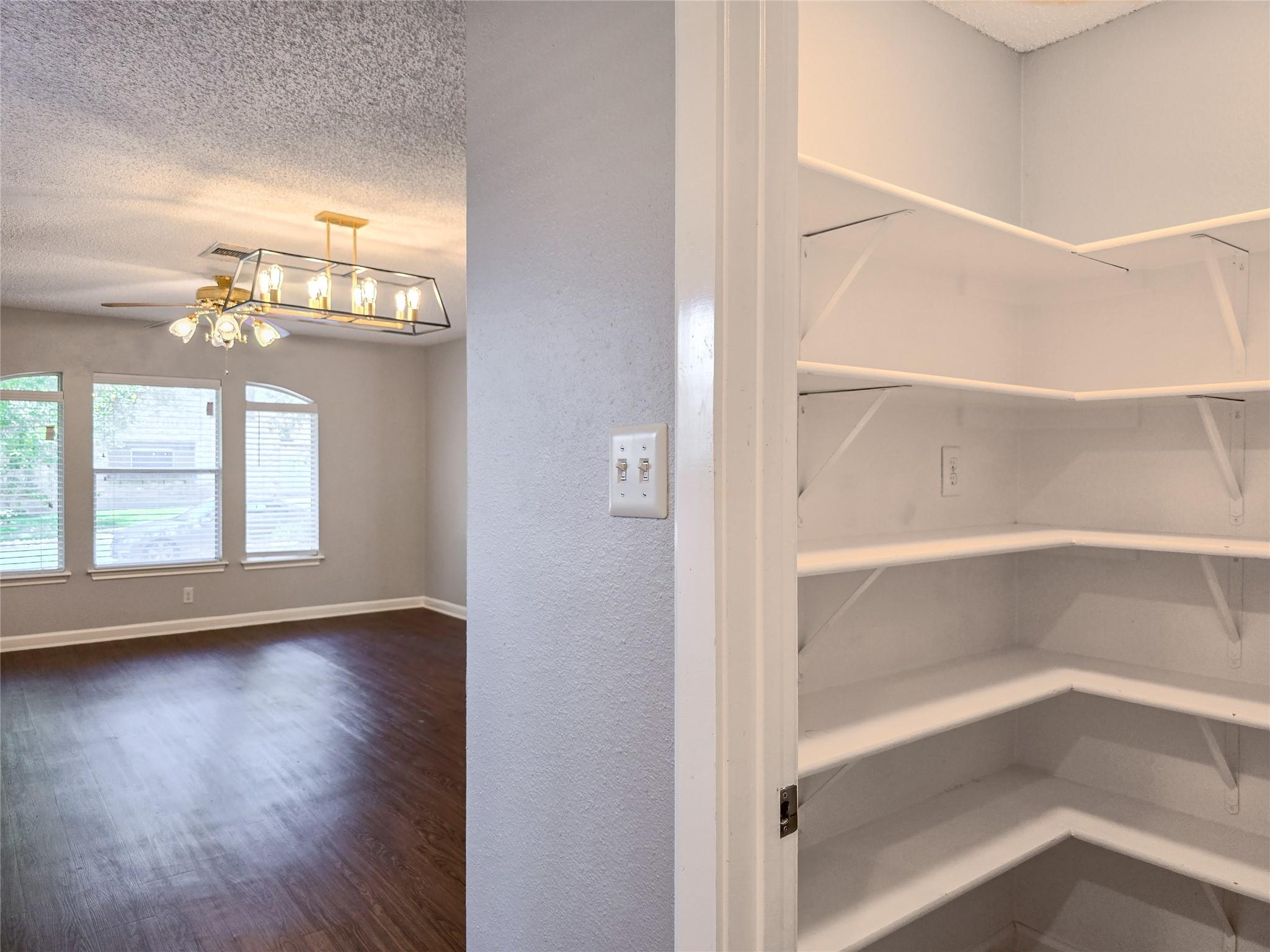 1318 Chalk Ln, Cedar Park, TX 78613