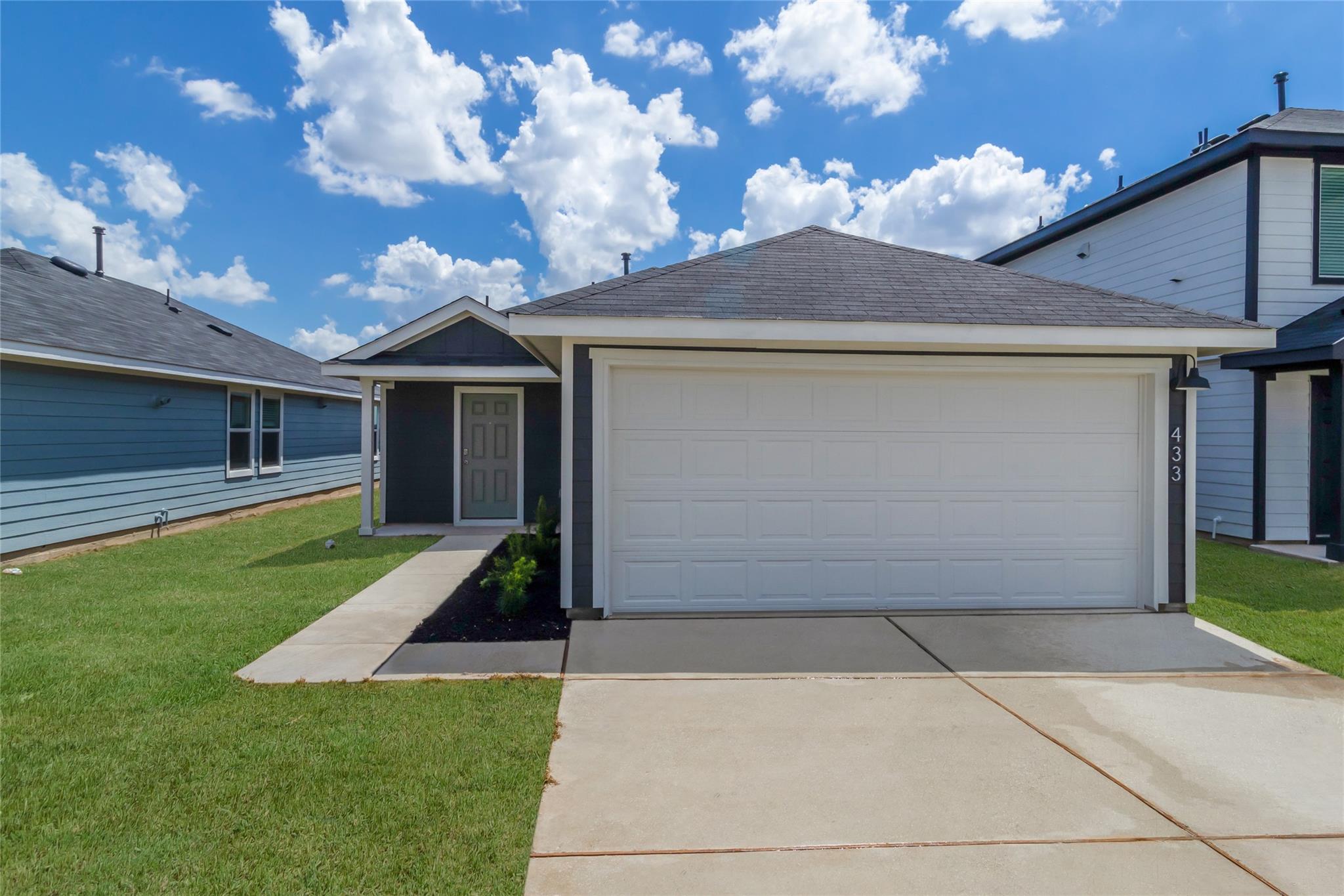 395 Bull Lake Cir, Buda, TX 78610