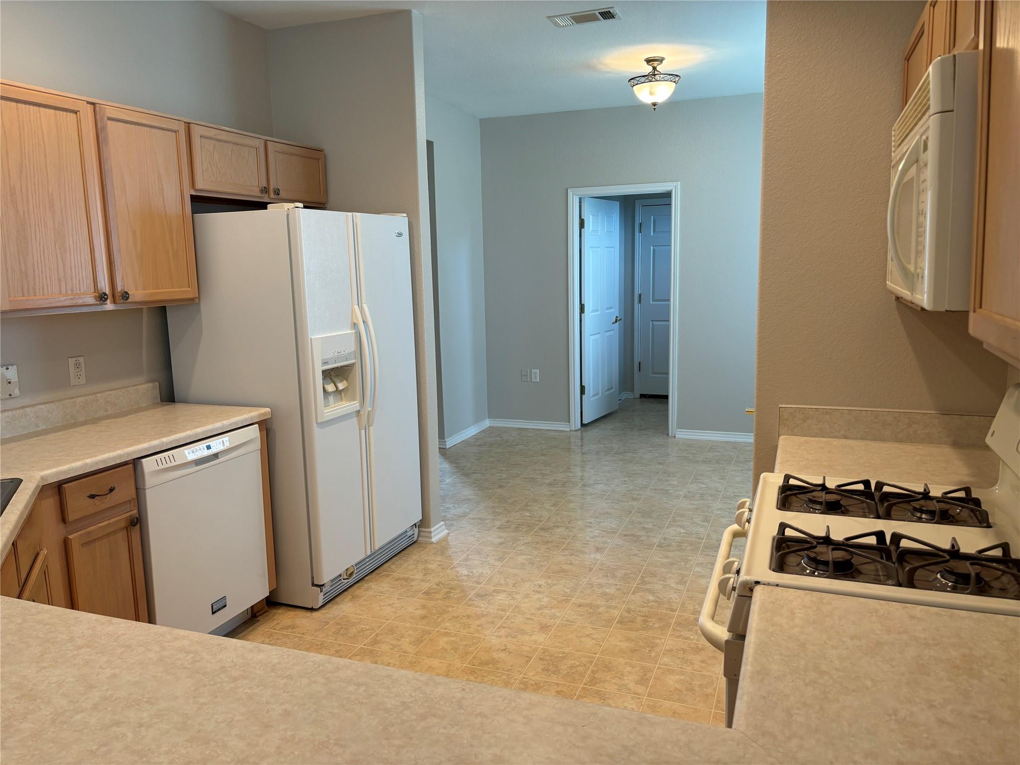 106 Bowie Cir, Georgetown, TX 78633