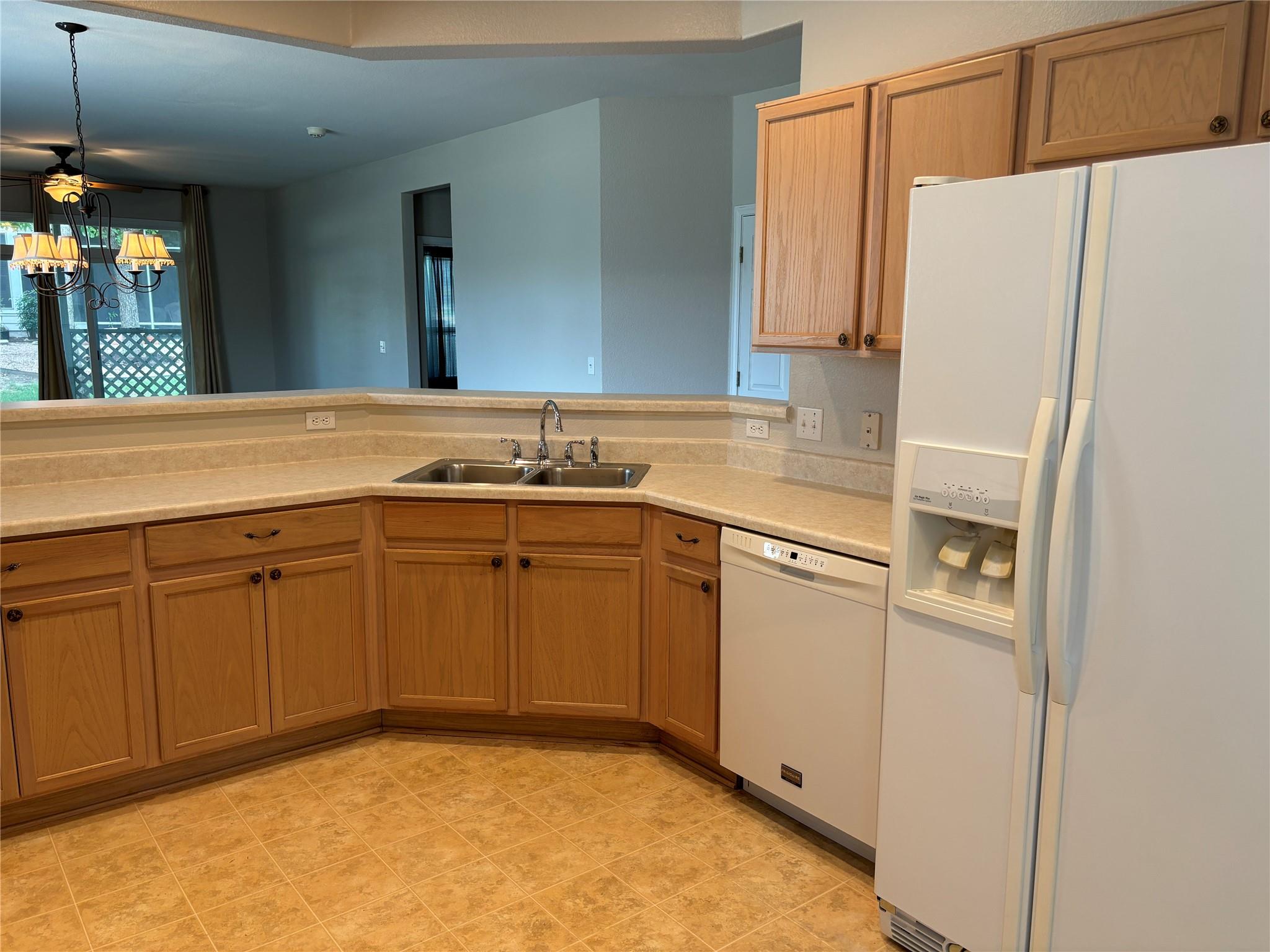 106 Bowie Cir, Georgetown, TX 78633