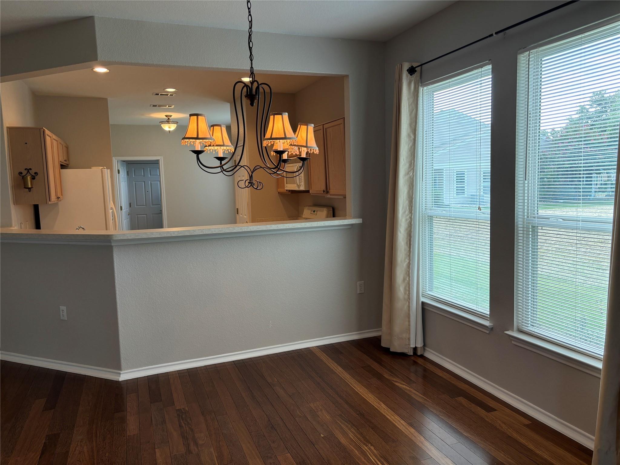 106 Bowie Cir, Georgetown, TX 78633