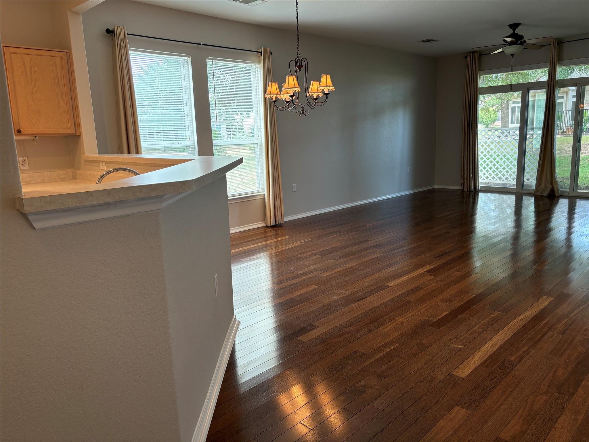 106 Bowie Cir, Georgetown, TX 78633