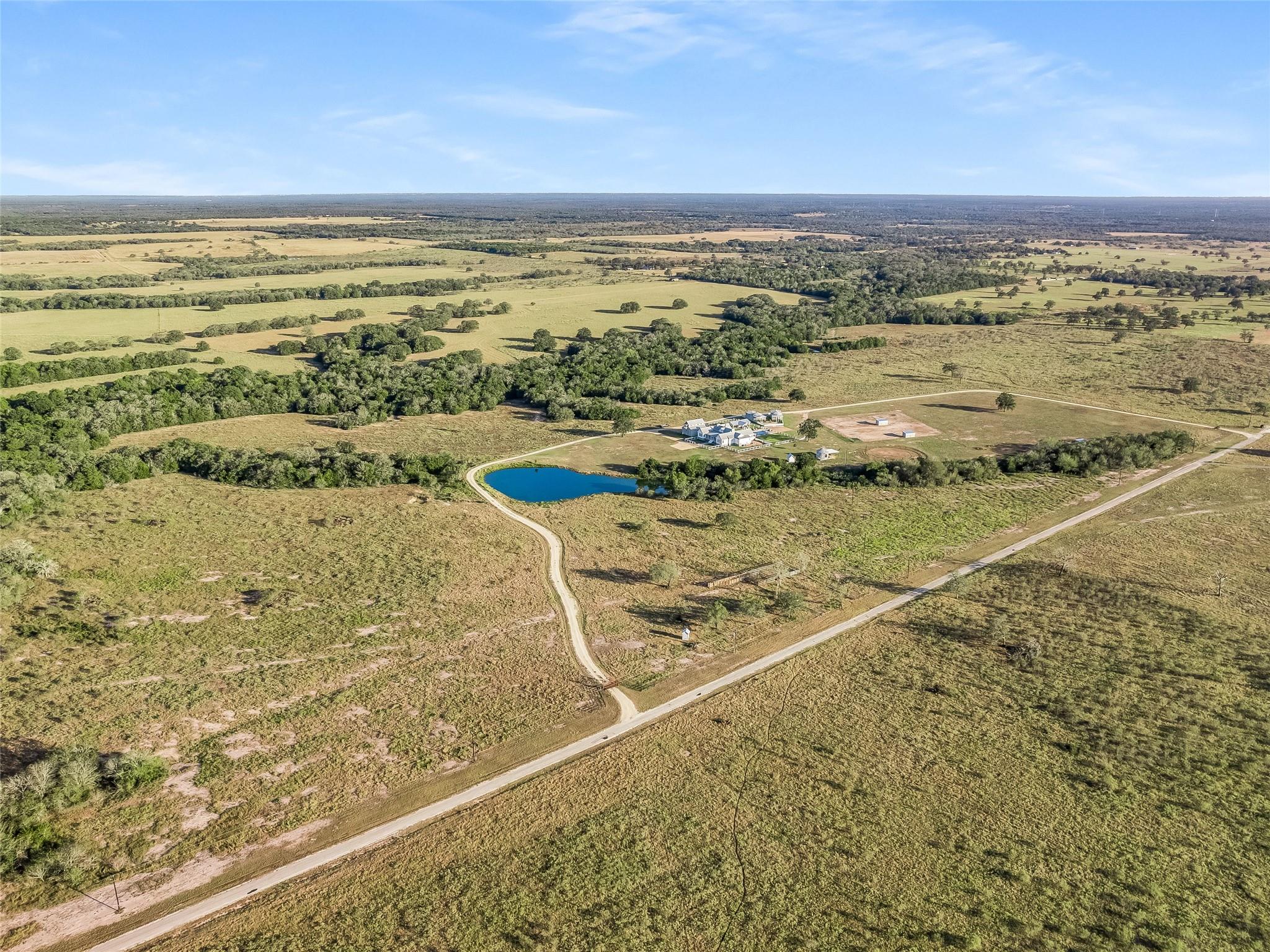 314 Big Sky Ranch Rd, Smithville, TX 78957