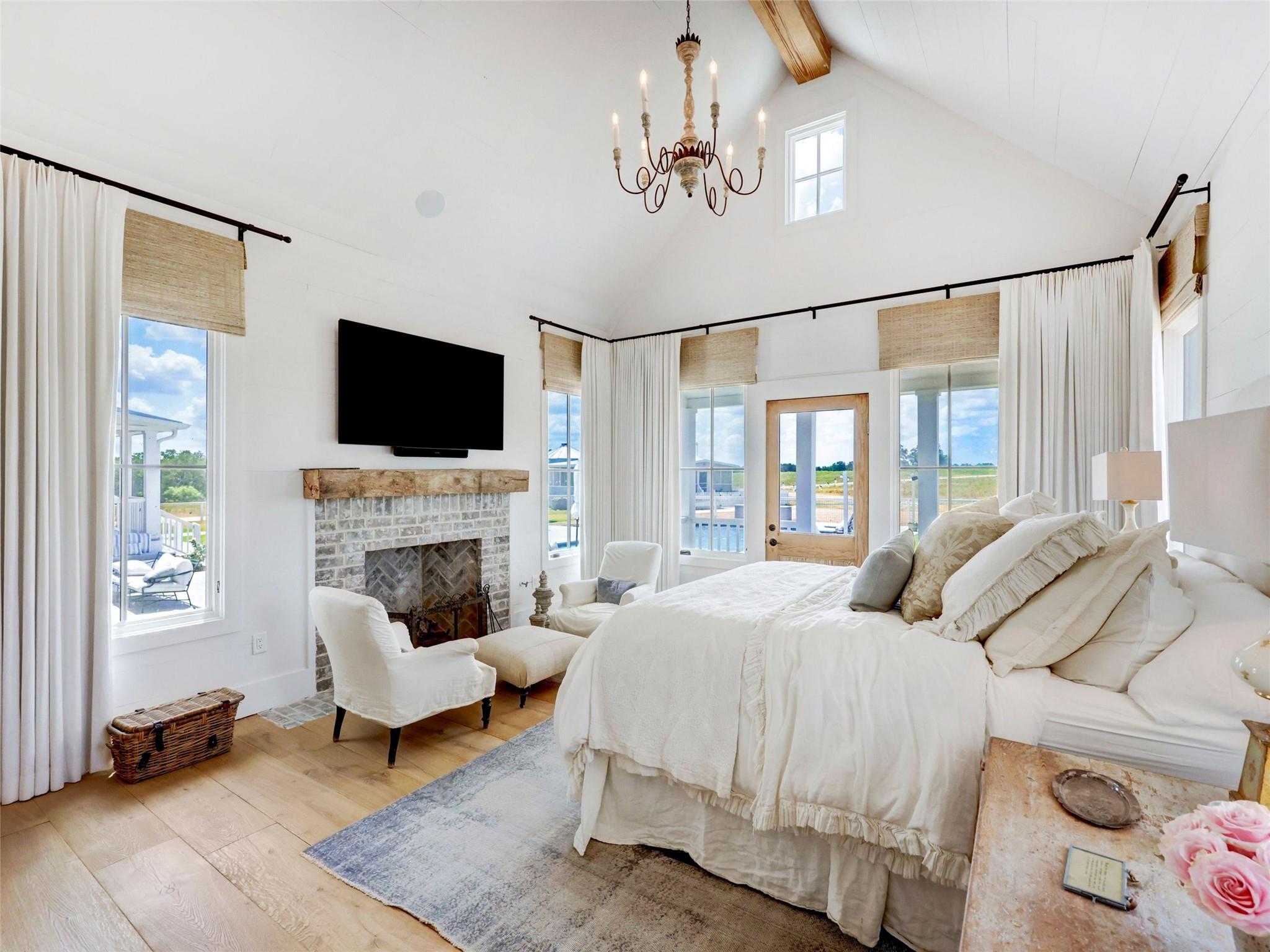 314 Big Sky Ranch Rd, Smithville, TX 78957