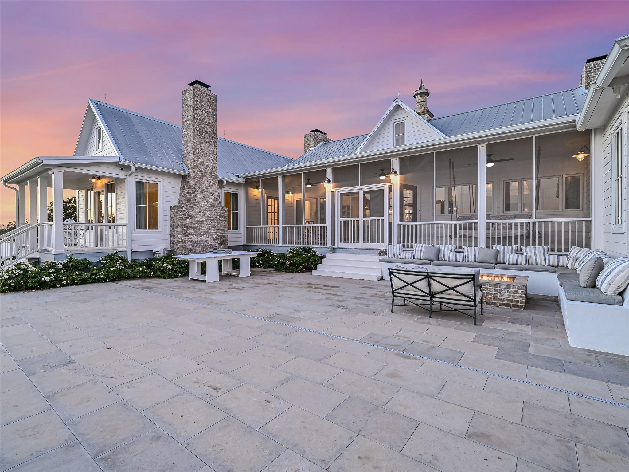 314 Big Sky Ranch Rd, Smithville, TX 78957