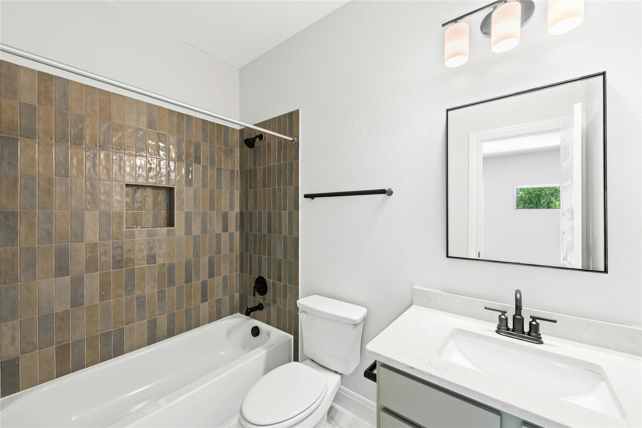 185 Pecos St, Cedar Creek, TX 78612