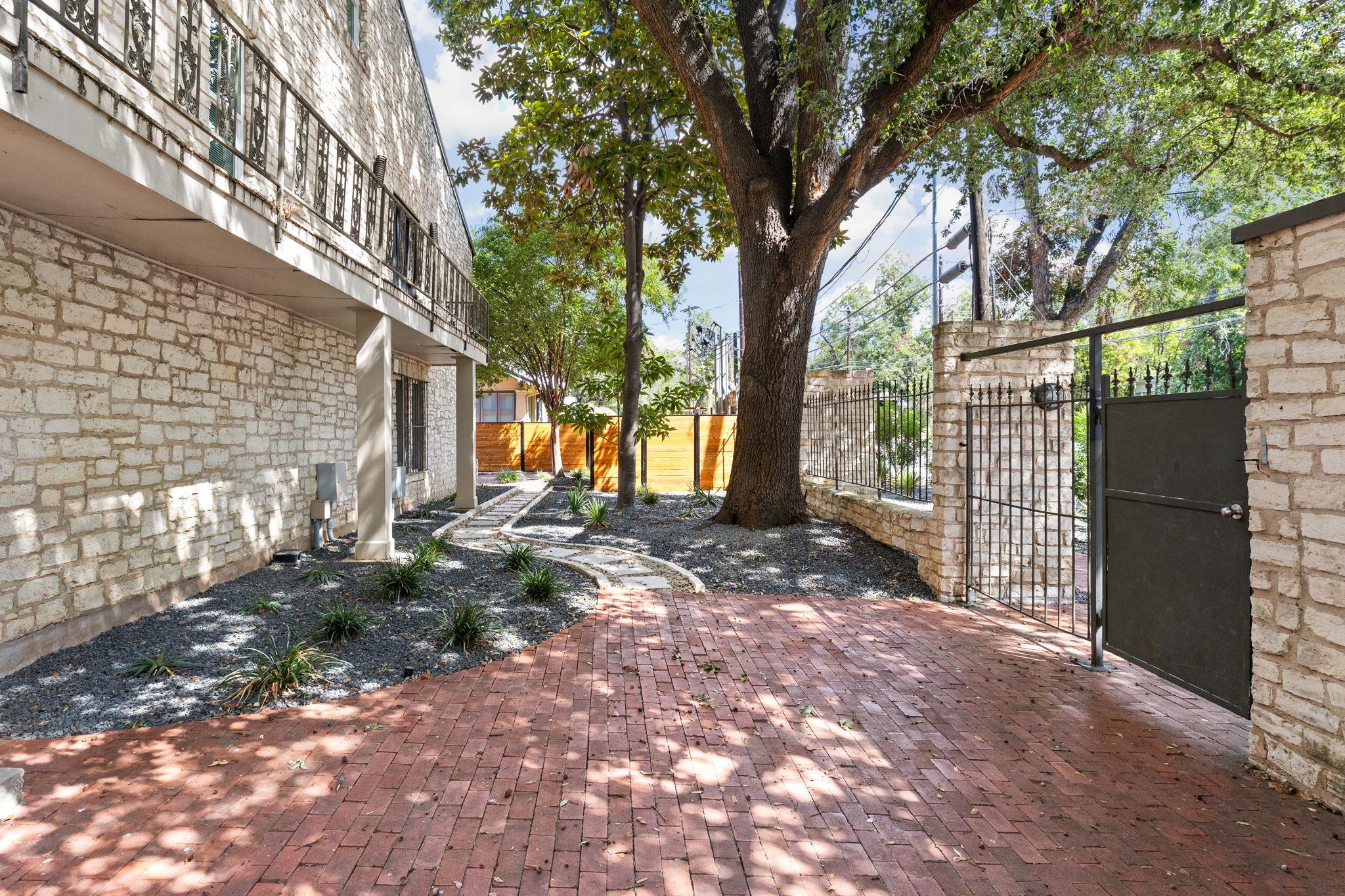 706 West Ave # C, Austin, TX 78701