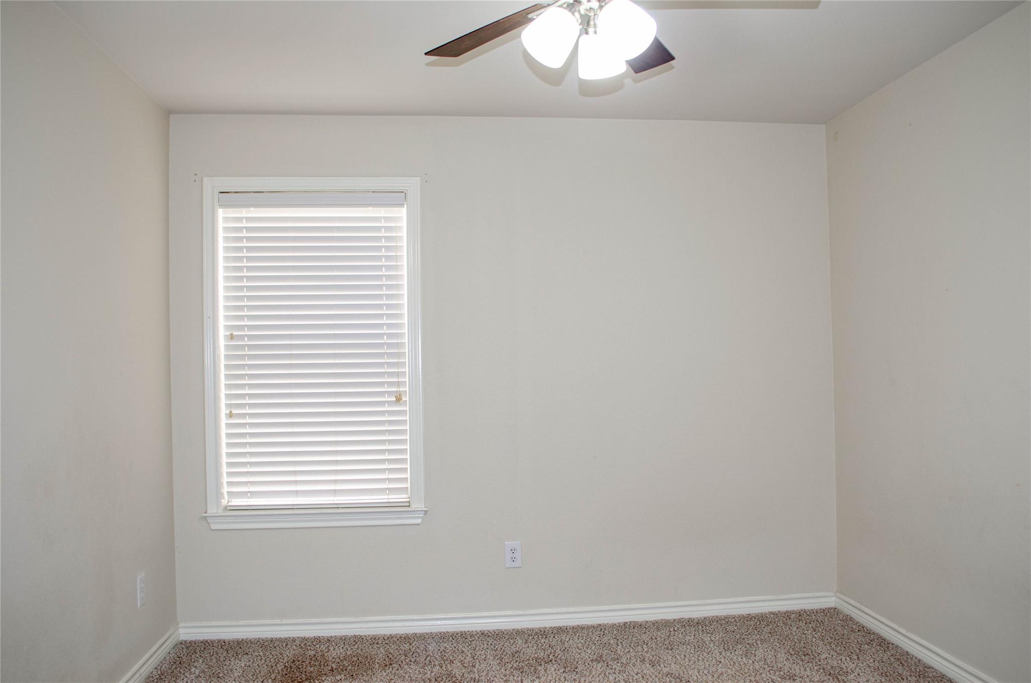 120 Fred Couples Dr, Round Rock, TX 78664