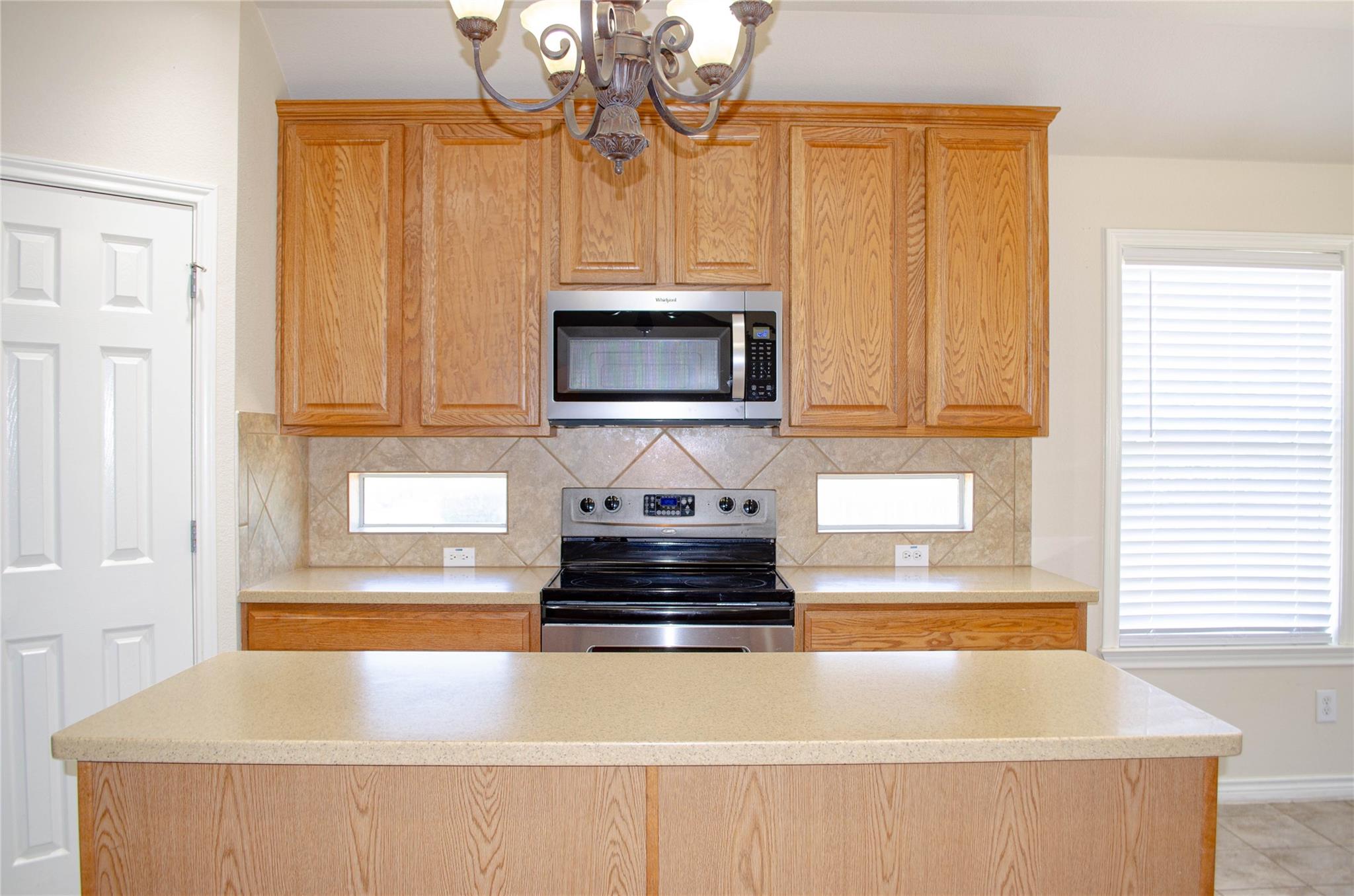 120 Fred Couples Dr, Round Rock, TX 78664