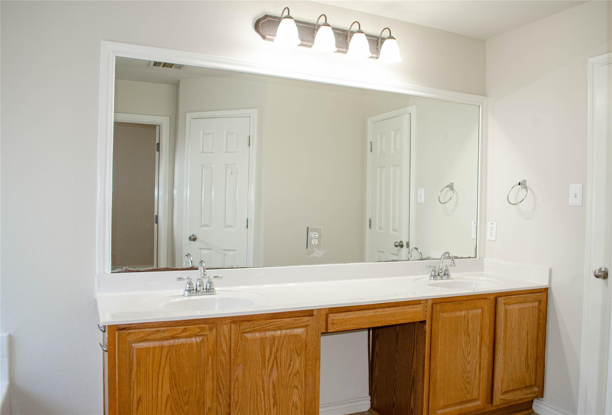 120 Fred Couples Dr, Round Rock, TX 78664