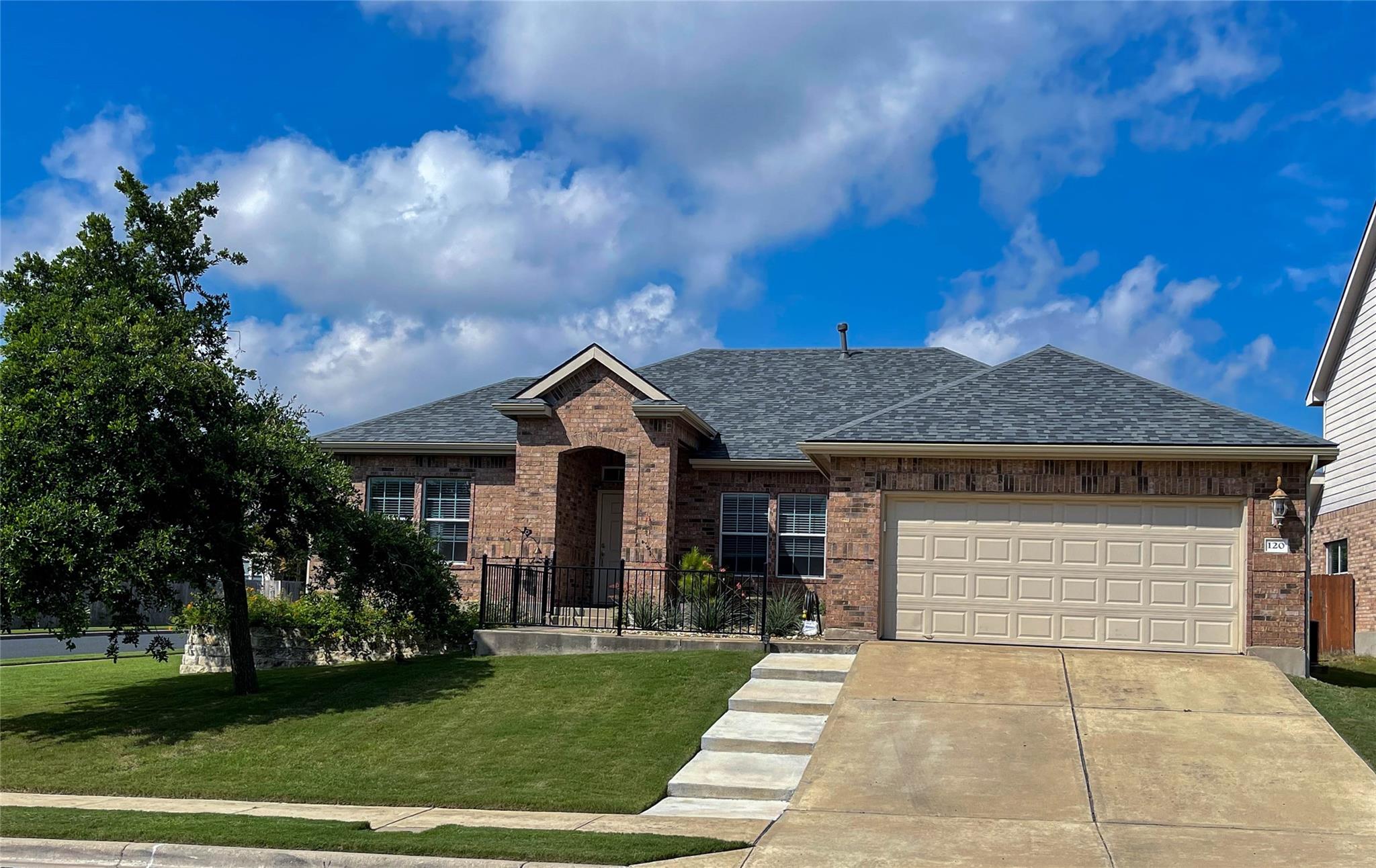 120 Fred Couples Dr, Round Rock, TX 78664